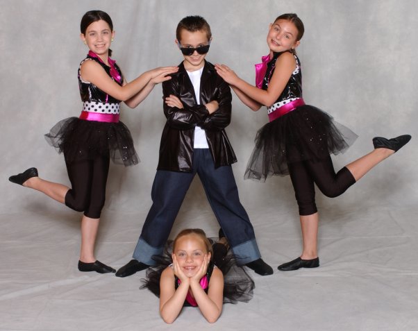 Aaayyyyyyyyyy! Cool AMA students will perform in a Happy Days routine during the June program.