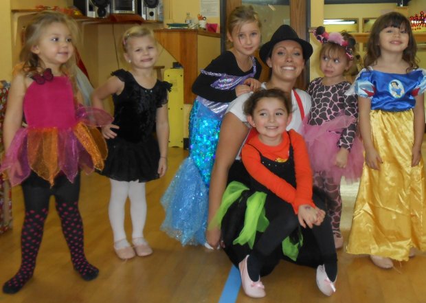 Miss Katie's Halloween Class