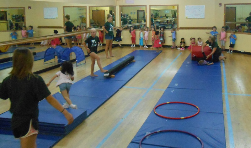 Tumbling camp activities in Des Plaines