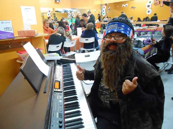 Duck Dynasty Piano Player